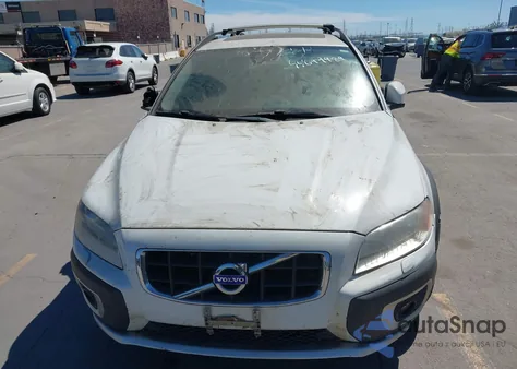 2013 Volvo Xc70 3.2/3.2 Premier/3.2 Premier Plus/3.2L Platinum z USA, uszkodzony, nr VIN YV4952BL8D1147627